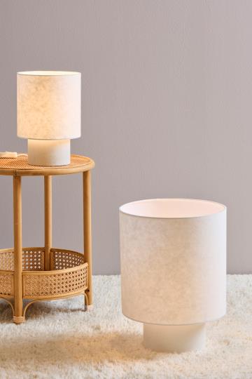 Ib Laursen Tischlampe klein m/weißem Zementfuß, Papierschirm, Leitung m/Schalter