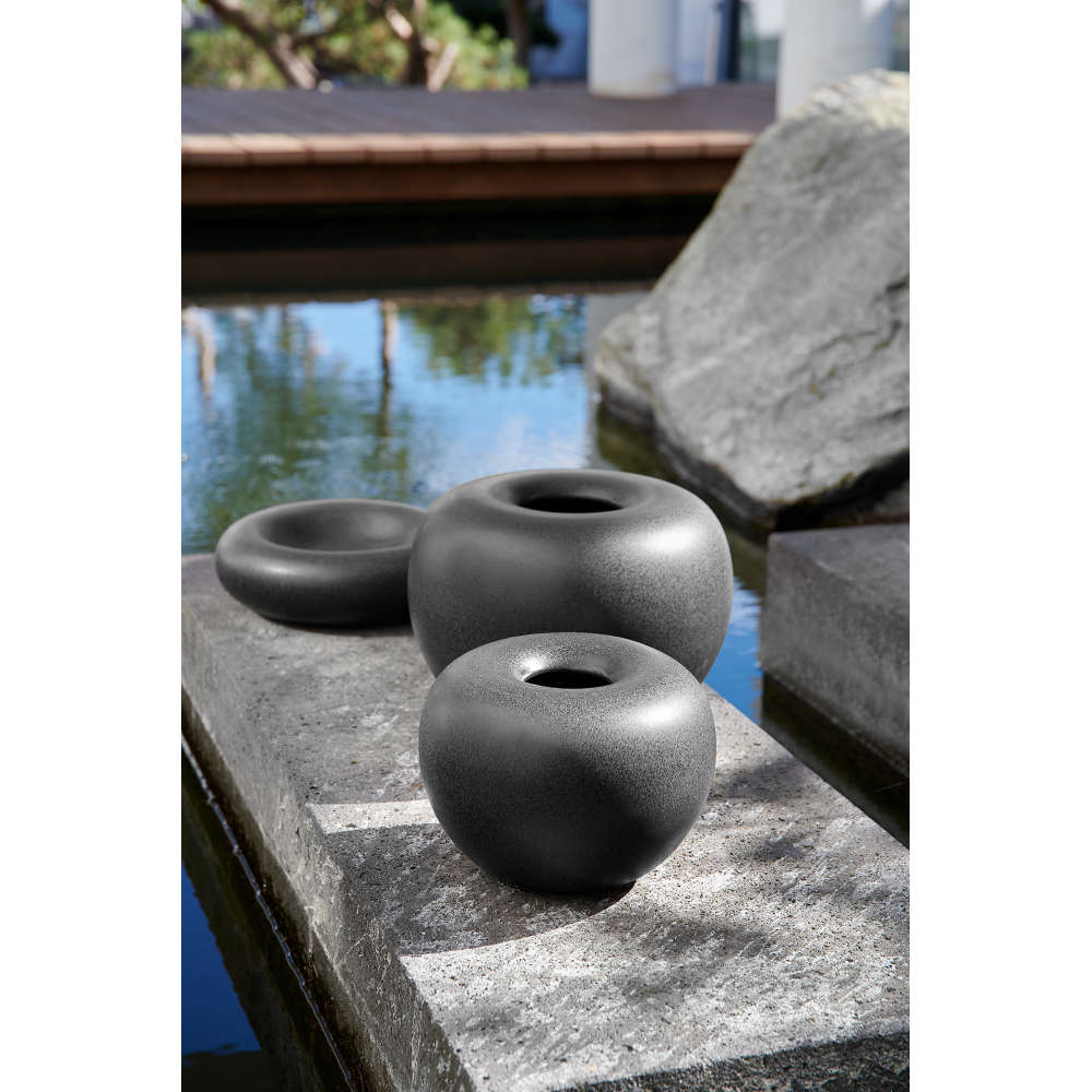 asa_vase_black_iron_gross_60002174_3