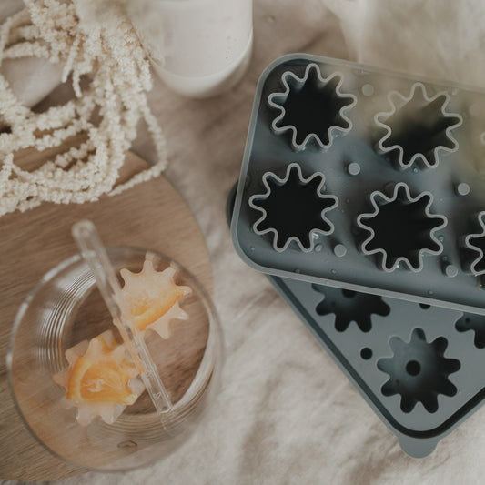 Eulenschnitt Eiswürfelform Blume grau