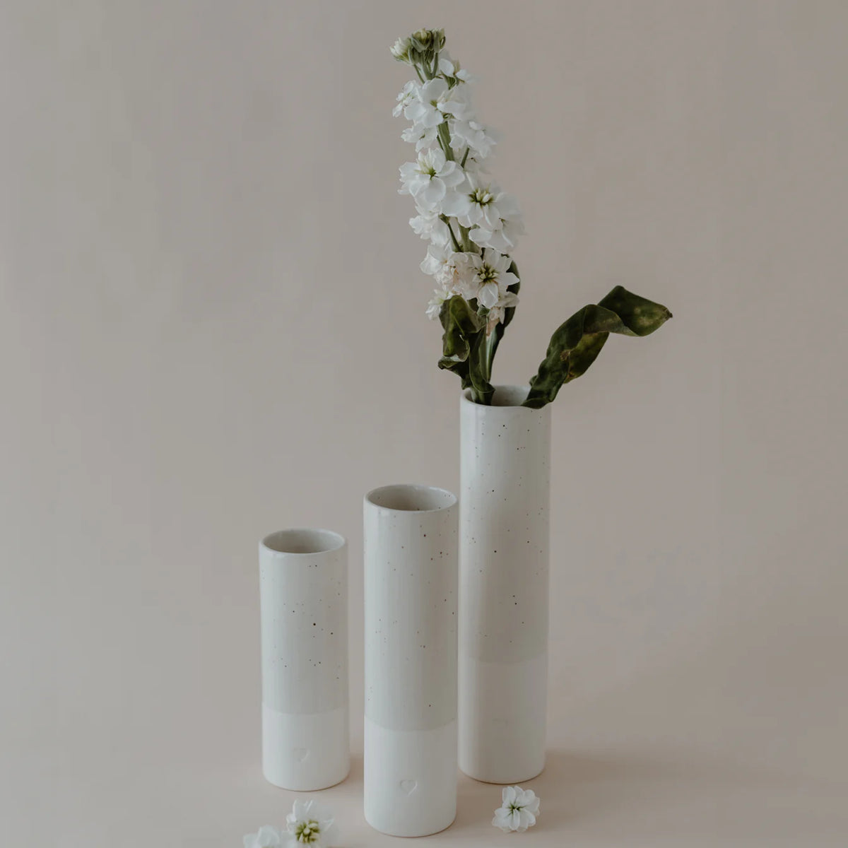 pot-099_vase_herz_klein_photocredits_maggymelzer_7_1344x1344-jpg