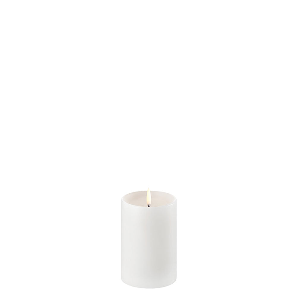 uyuni-led-stumpenkerze-white-7-8x10-1cm-senkung